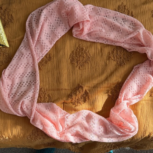 Women’s Winter Accessories Set - Picture 9 of 9